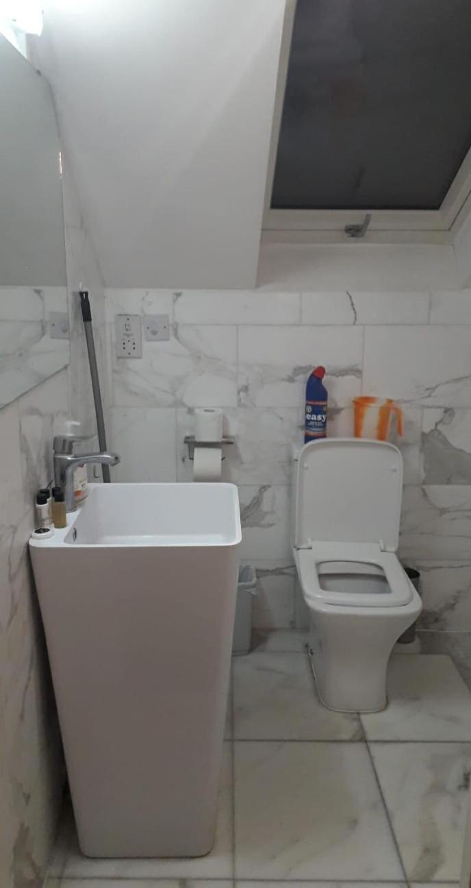 Ensuite Double Room Ilford Extérieur photo