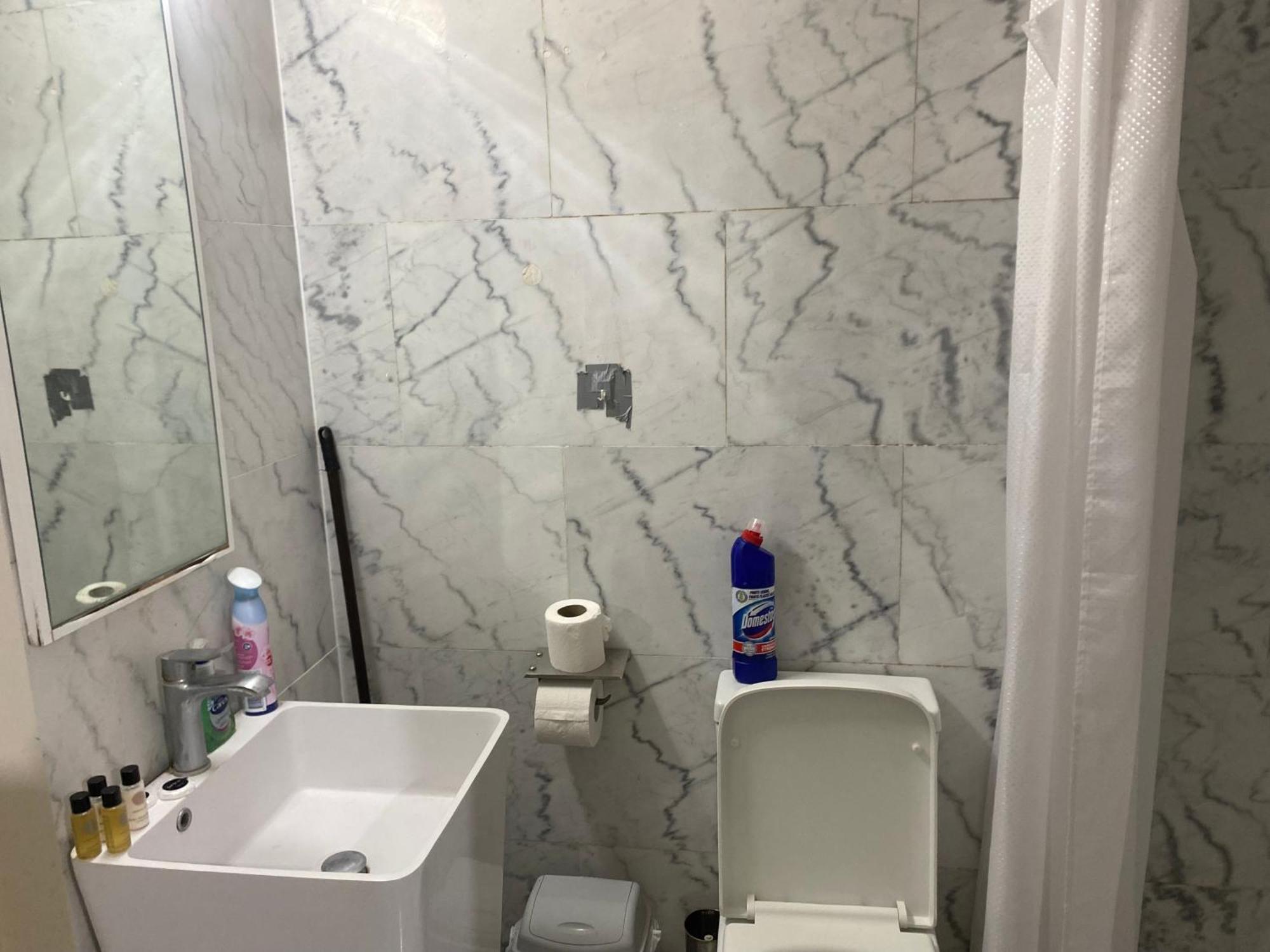 Ensuite Double Room Ilford Extérieur photo
